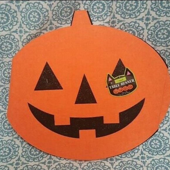 Halloween Pumpkin Table Runner 50in x 12in - Picture 1 of 3
